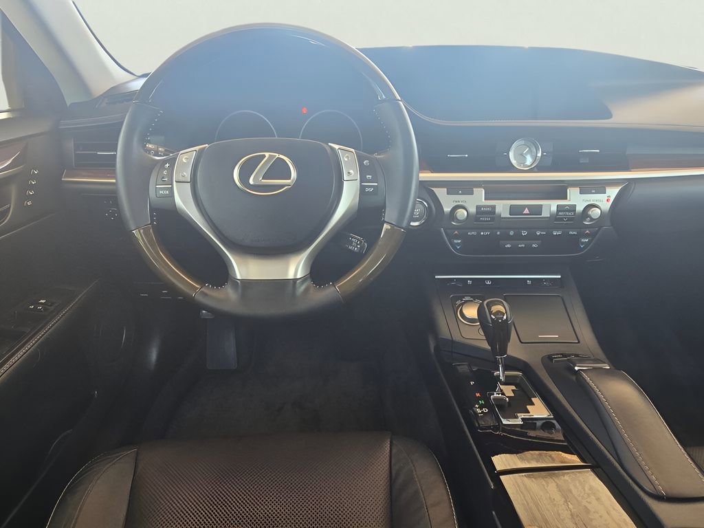 Used 2015 Lexus ES 350 w/ Luxury Package FWD image 41