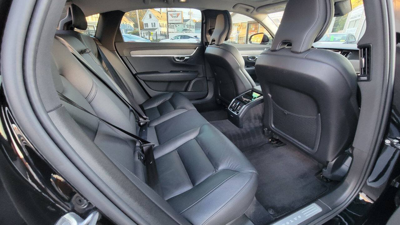 Used 2023 Volvo S90 B6 Plus AWD/4WD image 22