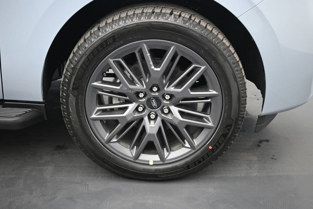 New 2026 Ford Expedition Platinum w/ Stealth Appearance Package AWD/4WD image 26
