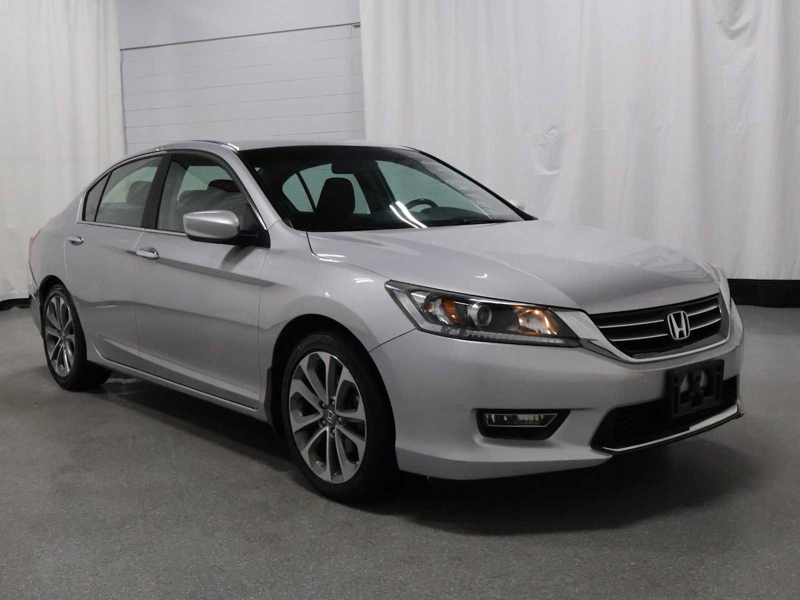 Used 2013 Honda Accord Sport image 13