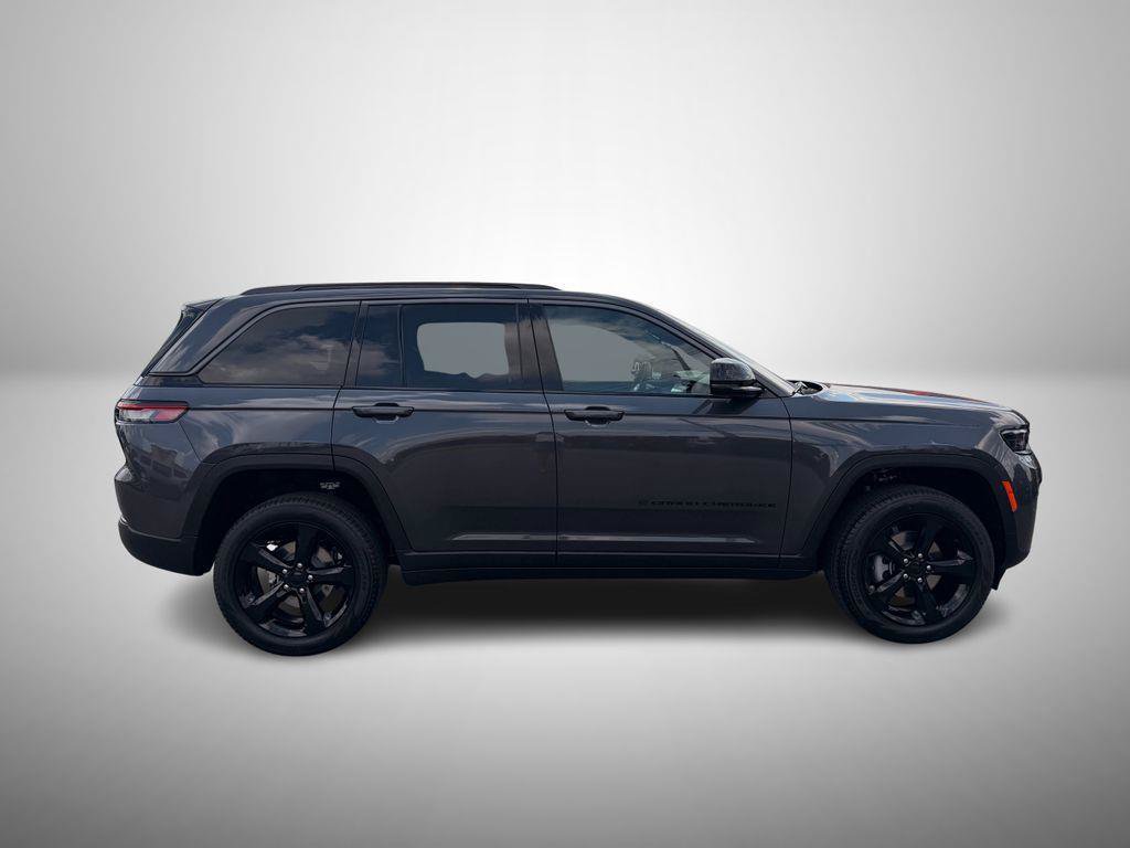 New 2026 Jeep Grand Cherokee Limited w/ Limited Altitude Package RWD image 5