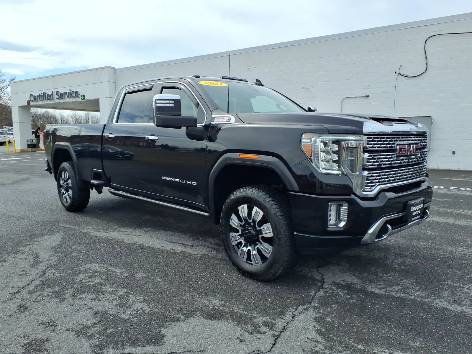 Used 2021 GMC Sierra 3500 Denali w/ Denali Black Diamond Edition image 1
