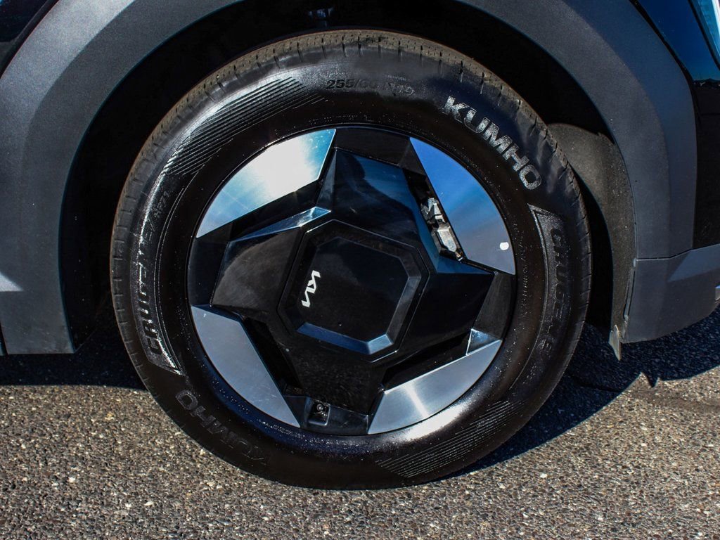 Used 2025 Kia EV9 Wind image 7