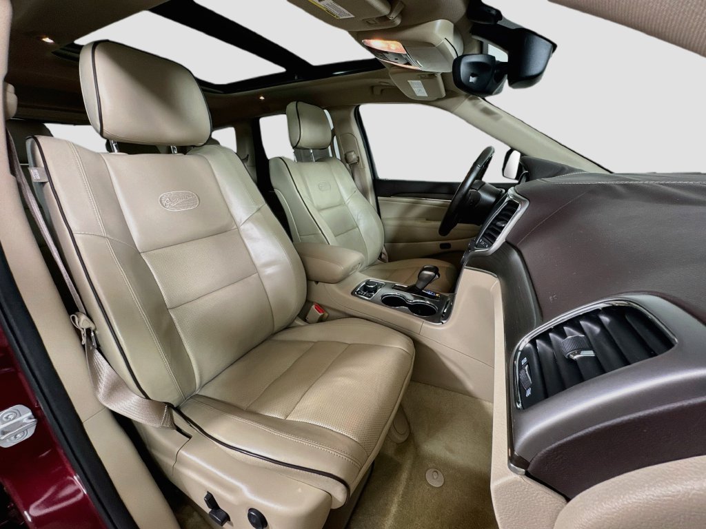 Used 2018 Jeep Grand Cherokee Overland AWD/4WD image 30
