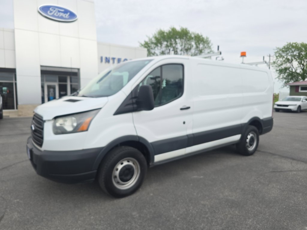 Used 2016 Ford Transit 250 130 Low Roof RWD image 4