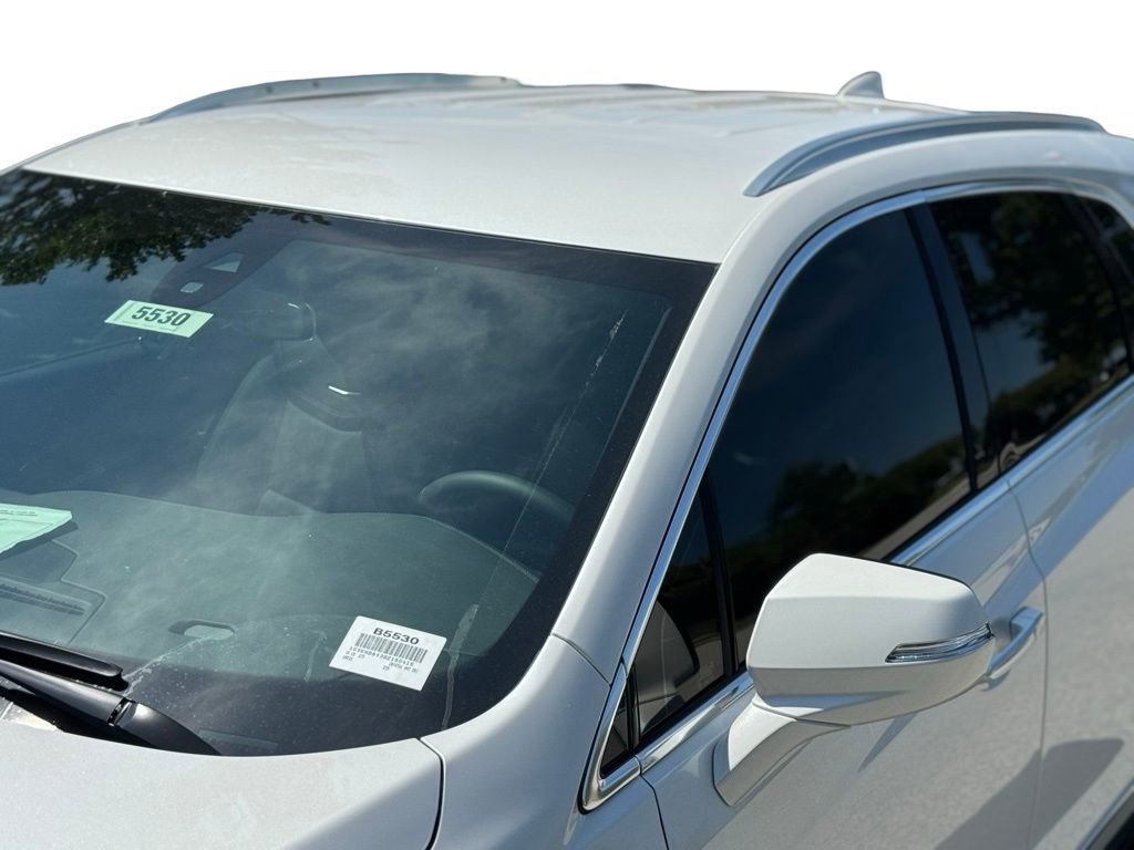 New 2025 Cadillac XT5 Luxury image 9