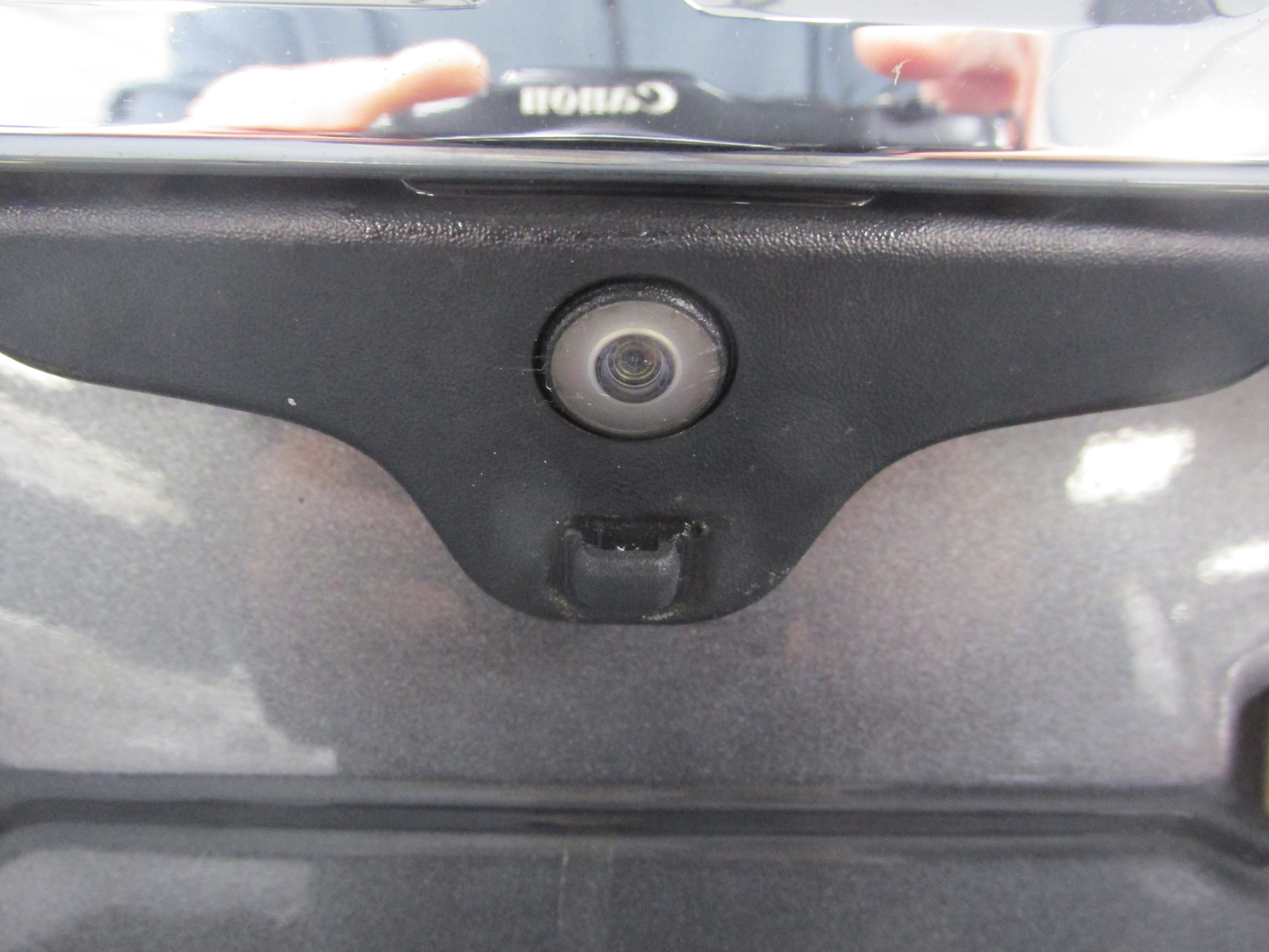 Certified 2019 Ford Explorer Limited w/ Class III Trailer Tow Package image 23