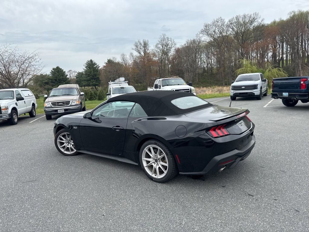 Used 2024 Ford Mustang GT Premium image 4