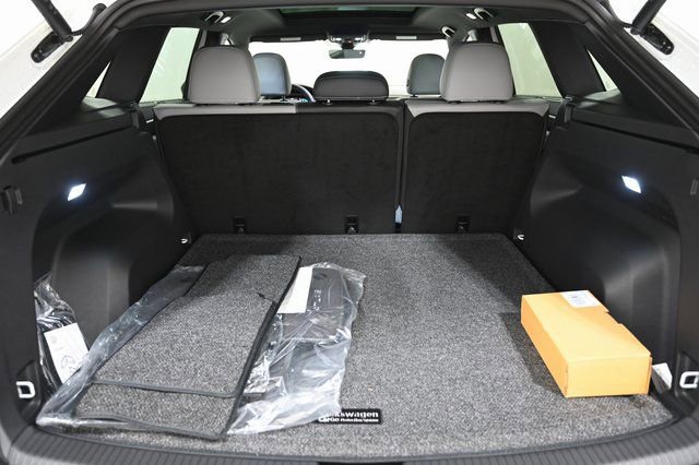 New 2025 Volkswagen Atlas Cross Sport SEL image 21