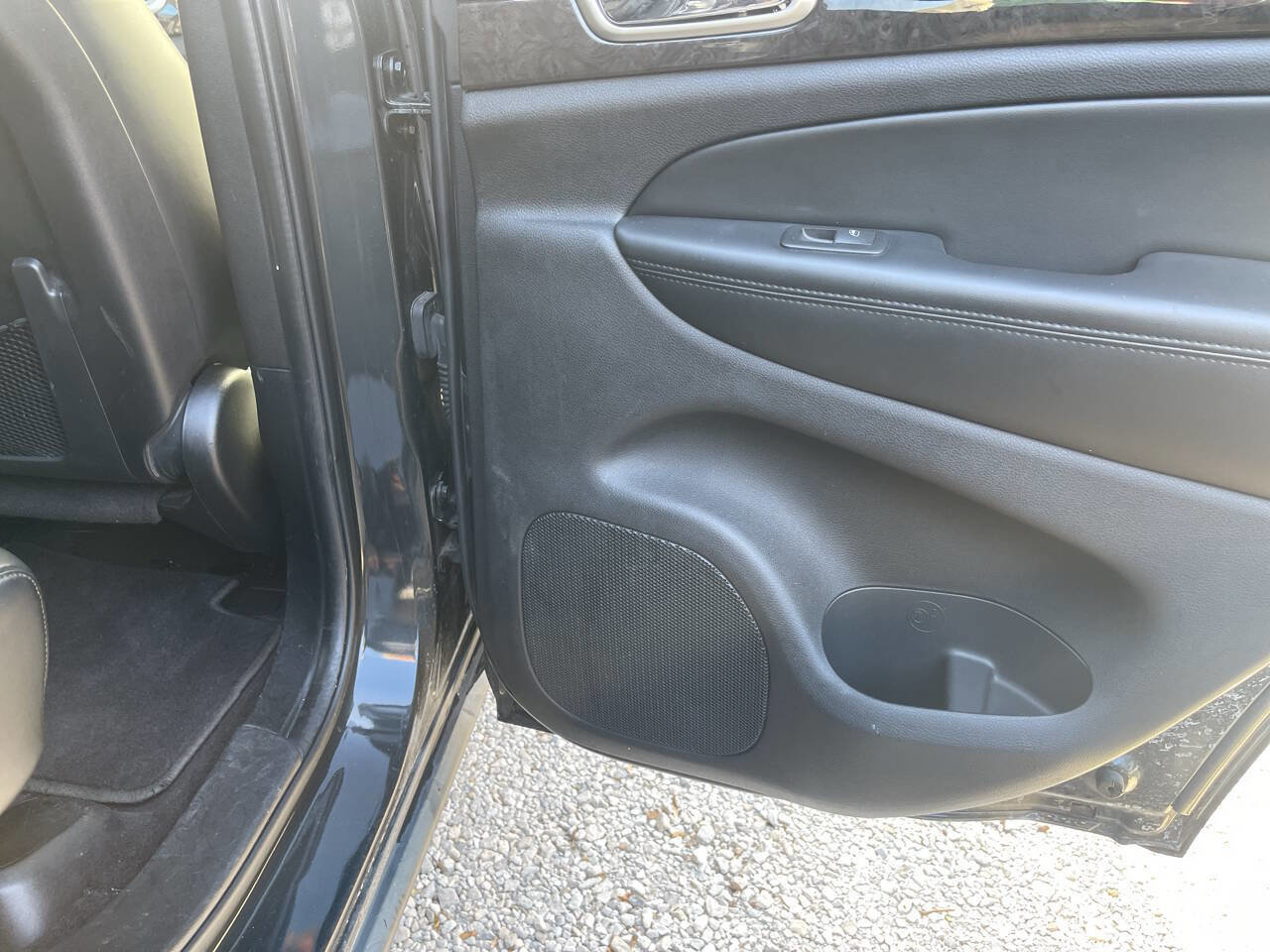 Used 2011 Jeep Grand Cherokee Laredo image 11