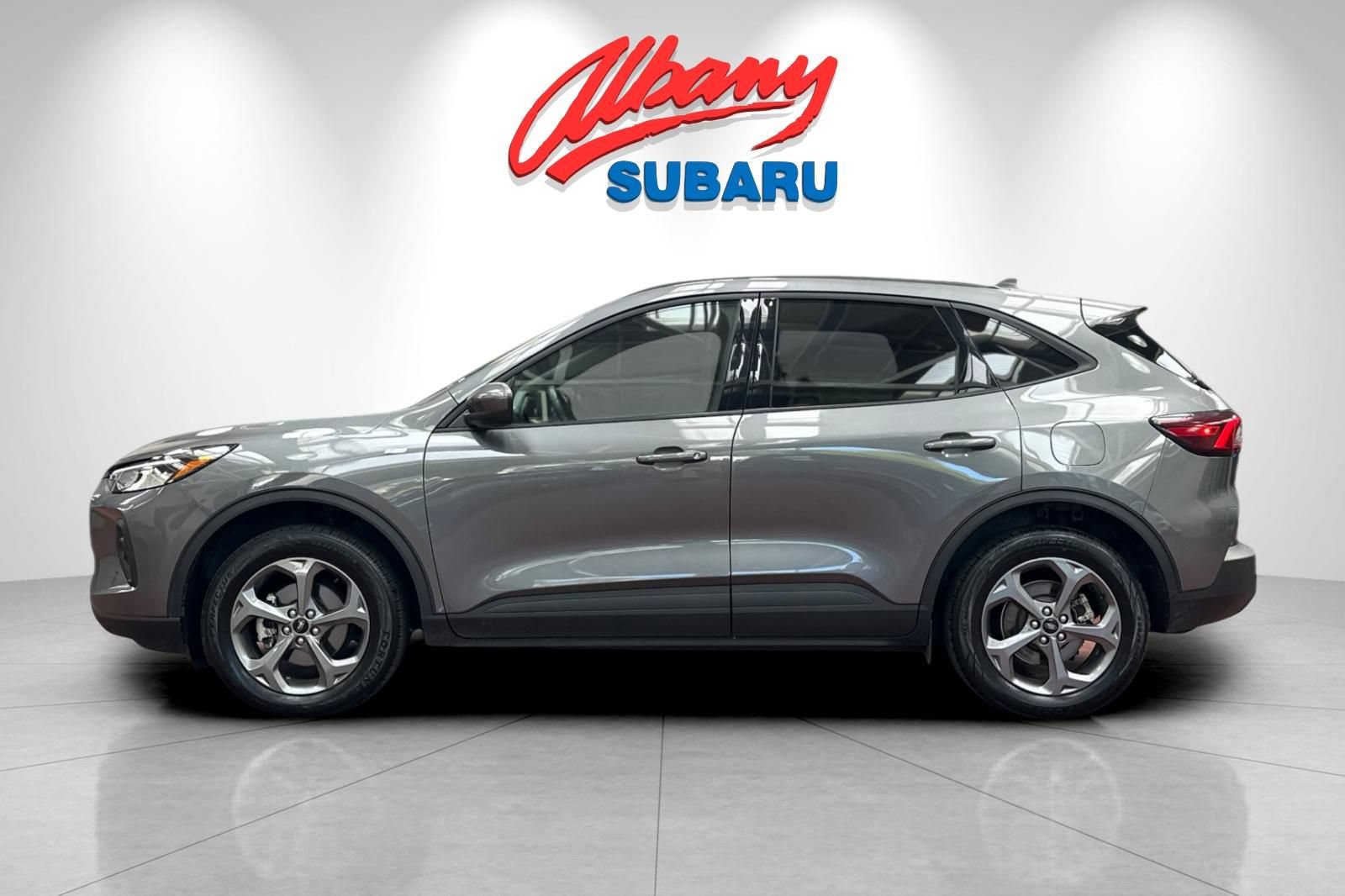 Used 2025 Ford Escape ST-Line Select AWD/4WD image 8