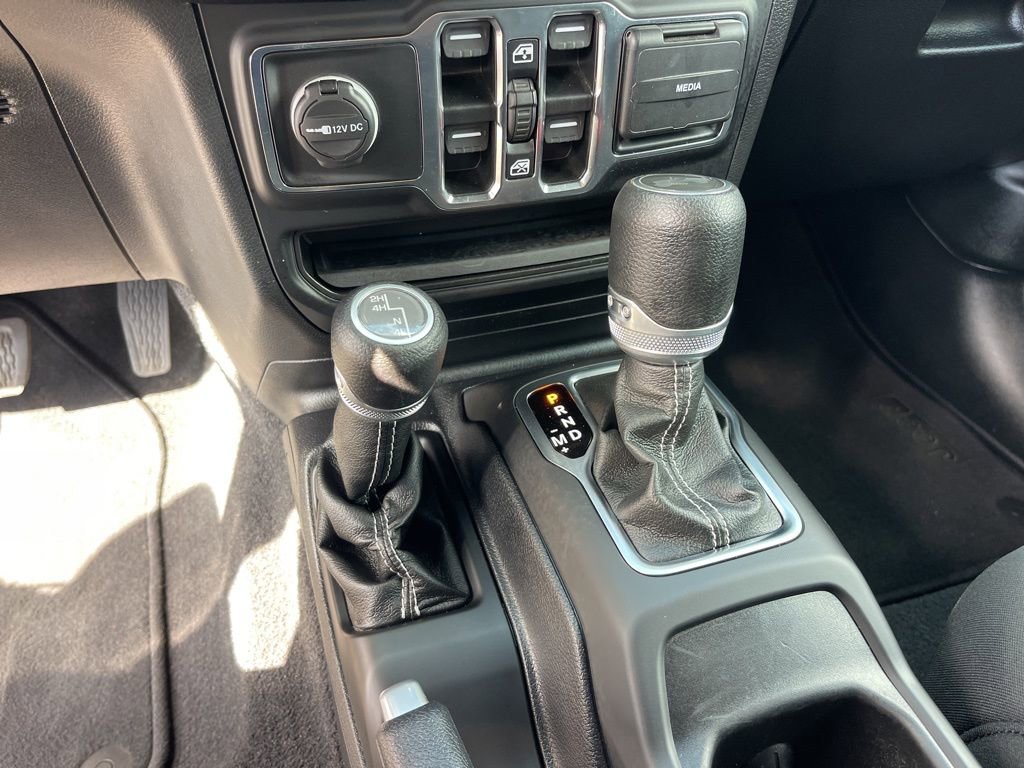 Used 2021 Jeep Wrangler Unlimited Sahara image 16