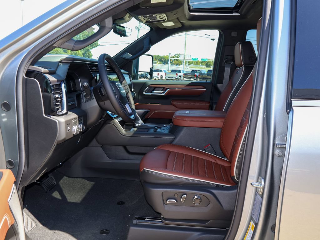 New 2026 GMC Sierra 3500 Denali Ultimate AWD/4WD image 8