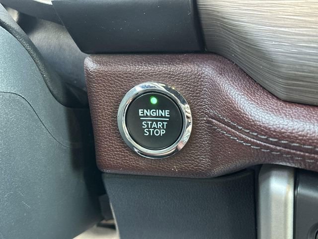 Used 2022 Ford Expedition Limited AWD/4WD image 16