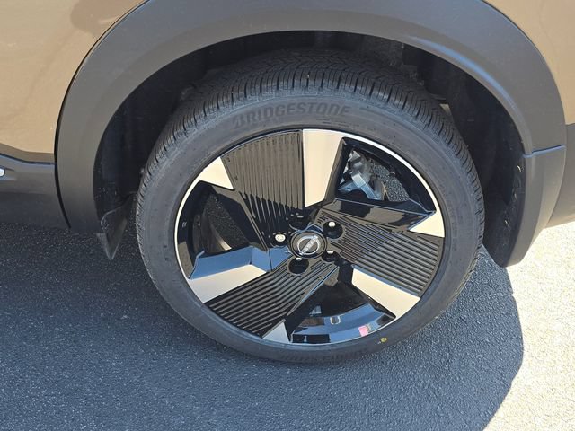 New 2026 Nissan Kicks SR w/ SR Premium Package FWD image 13