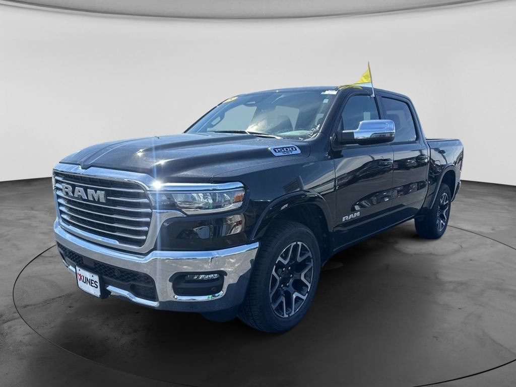 Used 2025 RAM 1500 Laramie AWD/4WD image 15