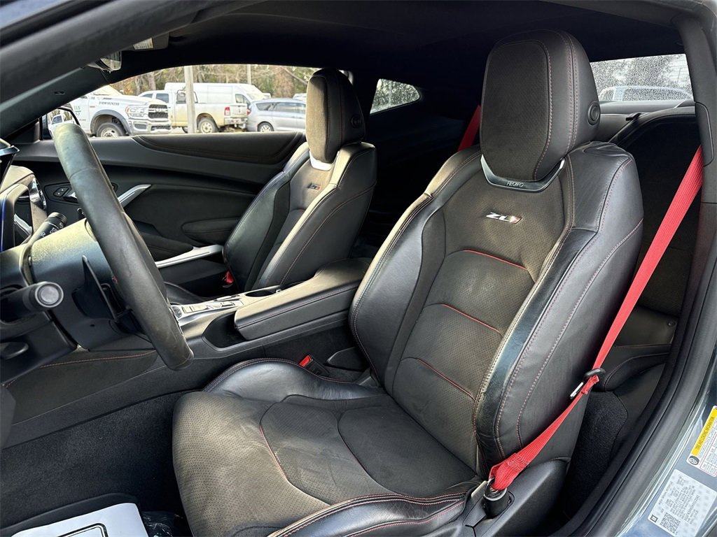 Used 2019 Chevrolet Camaro ZL1 image 11