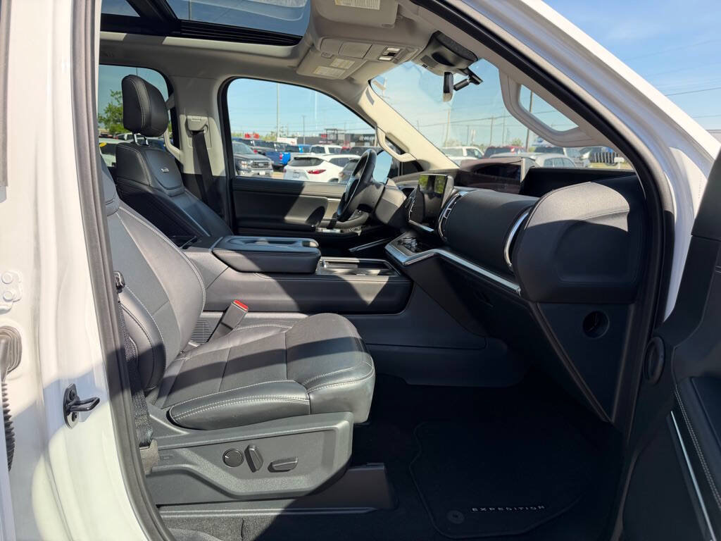 Used 2025 Ford Expedition Max Platinum AWD/4WD image 62