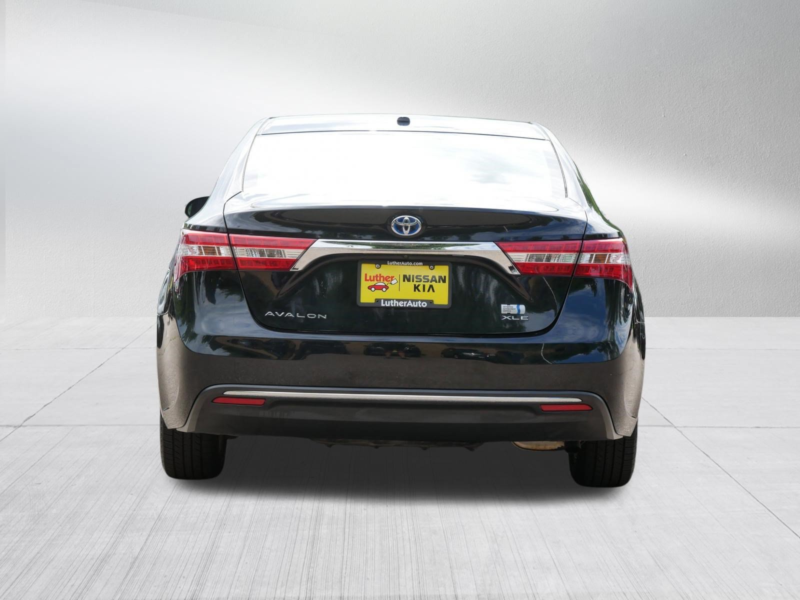 Used 2014 Toyota Avalon XLE Premium FWD image 6