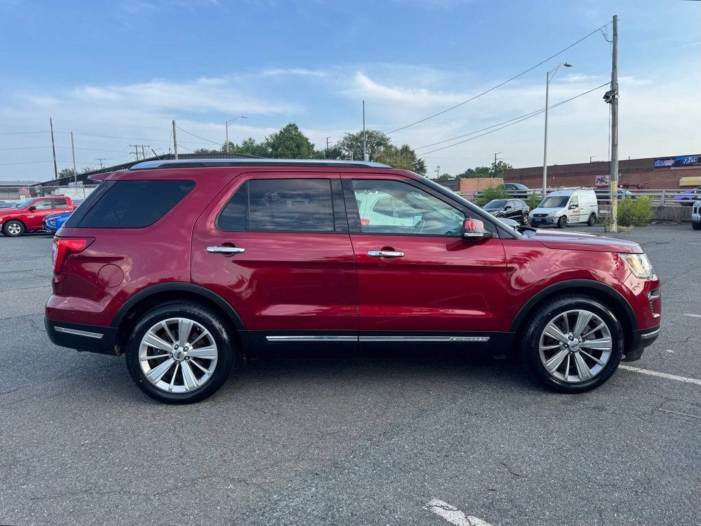 Used 2019 Ford Explorer Limited w/ Ford Safe & Smart Package FWD image 8