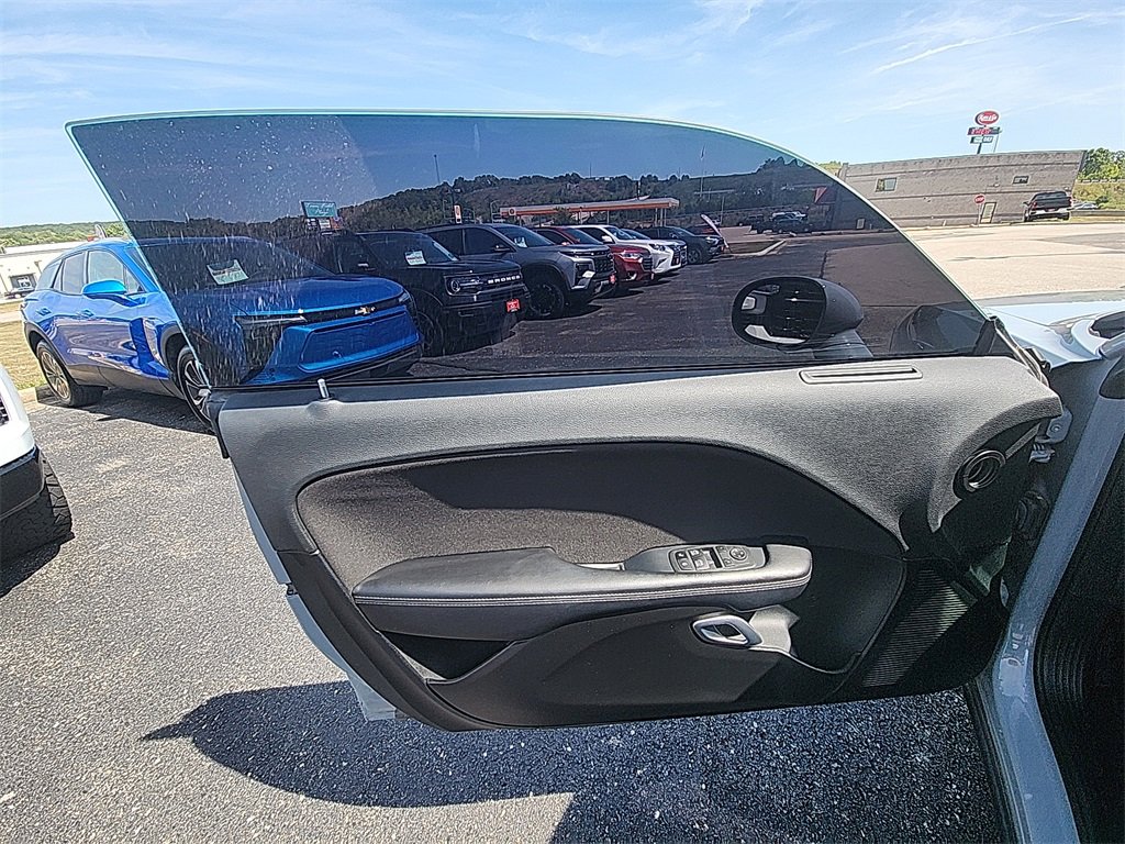 Used 2022 Dodge Challenger R/T w/ Blacktop Package image 12