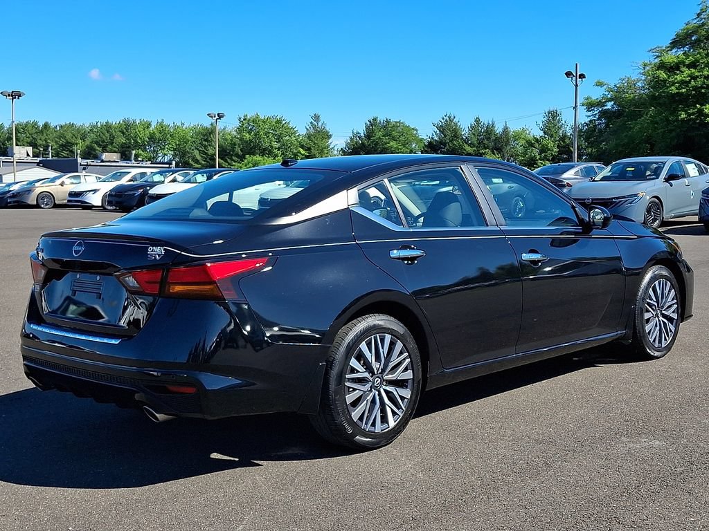 Certified 2023 Nissan Altima 2.5 SV w/ SV Premium Package FWD image 6