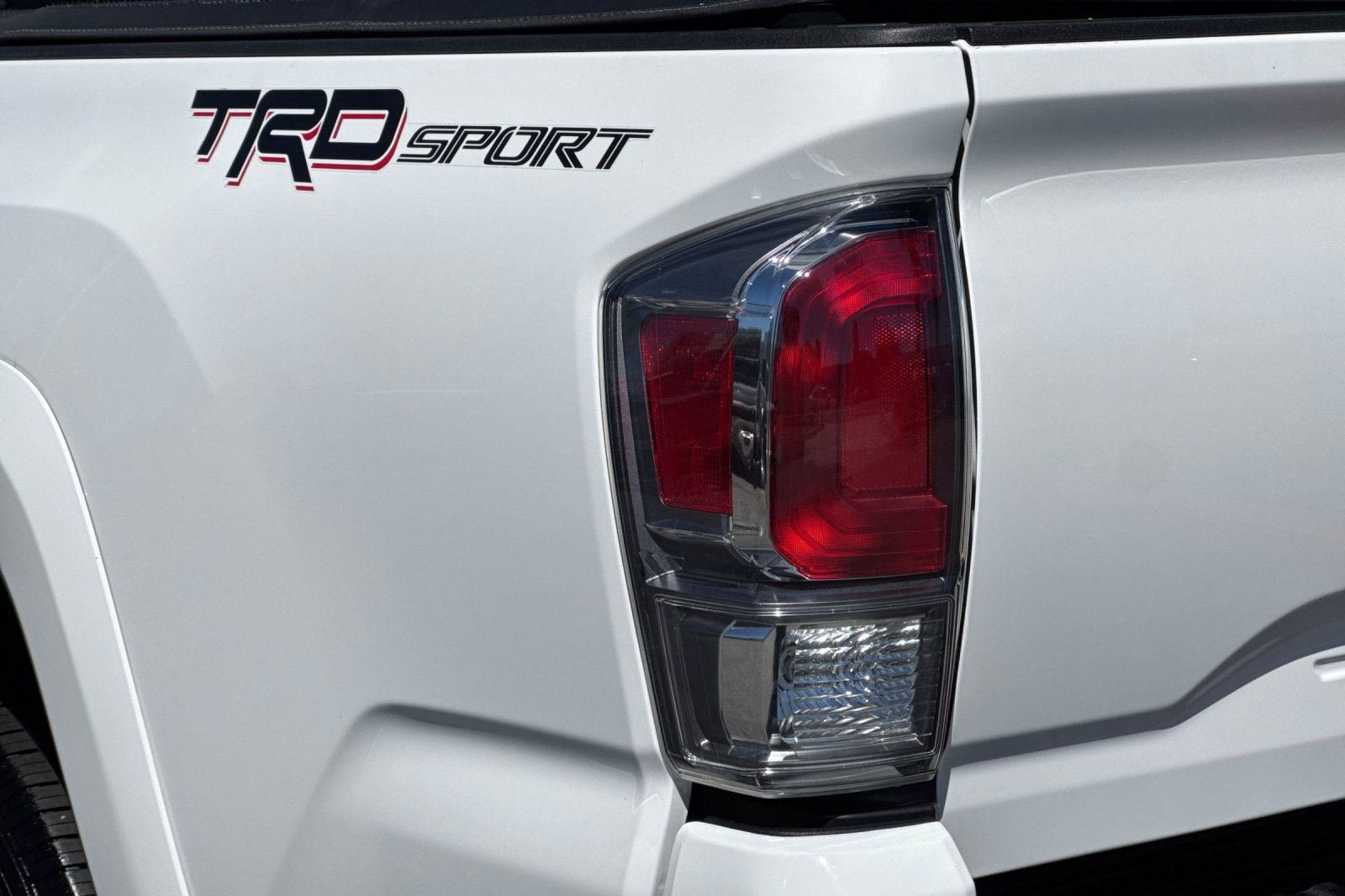 Used 2022 Toyota Tacoma TRD Sport w/ Technology Package RWD image 28