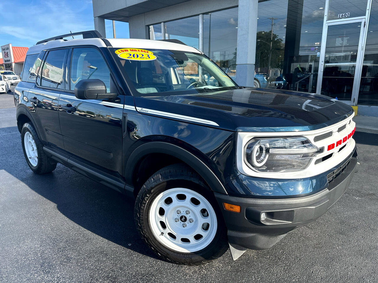 Used 2023 Ford Bronco Sport Heritage w/ Heritage Convenience Package image 2