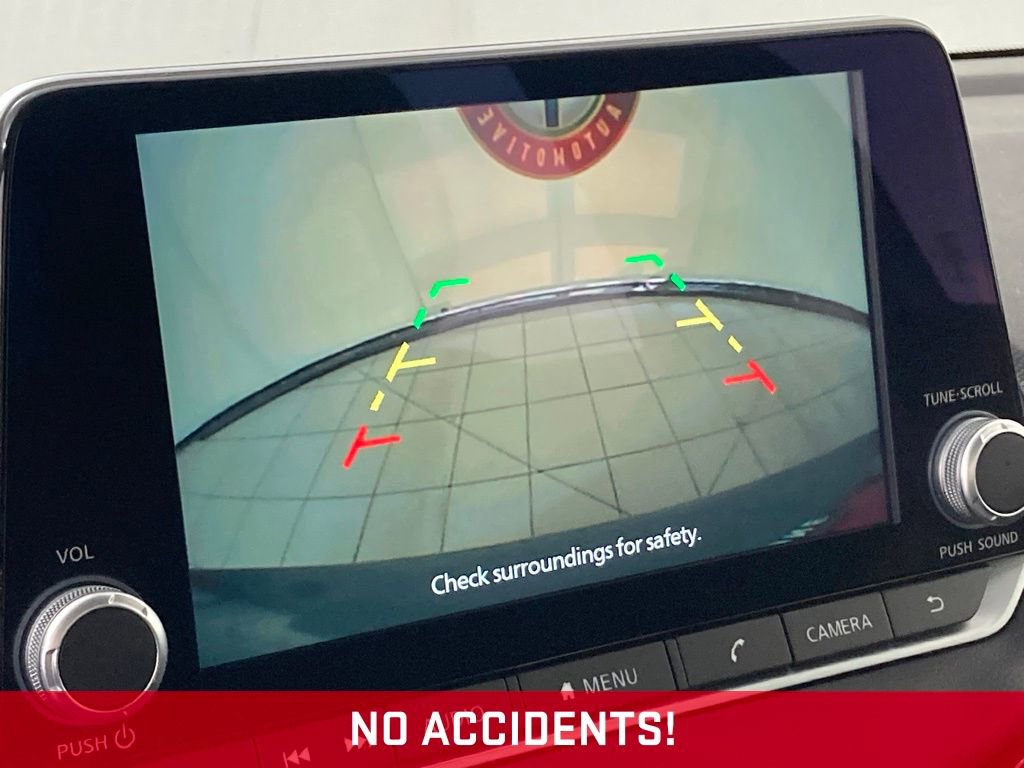 Used 2024 Nissan Sentra SV image 4