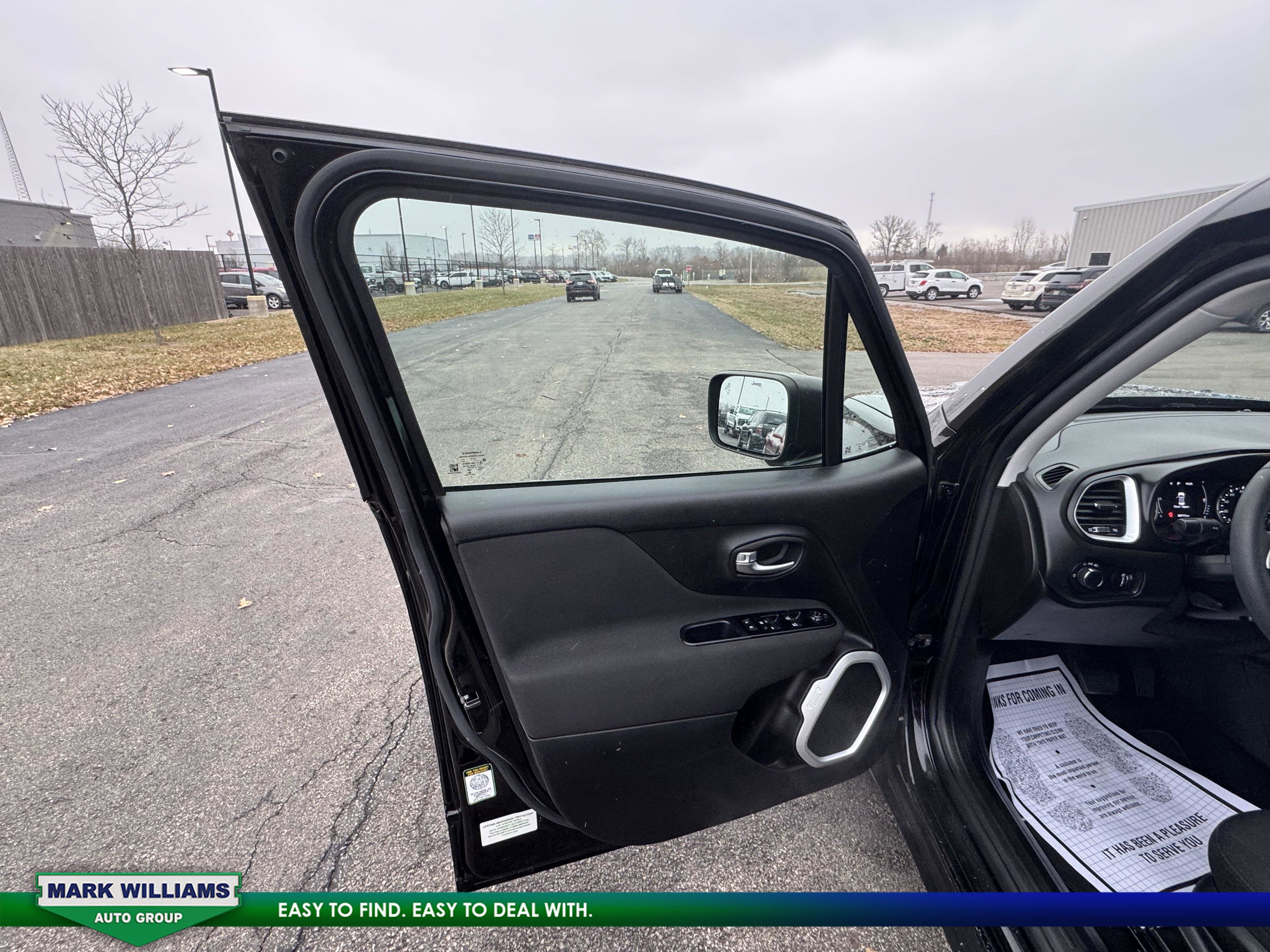 Used 2021 Jeep Renegade Sport image 9