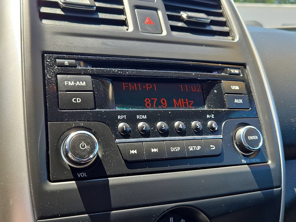 Used 2018 Nissan Versa SV FWD image 22