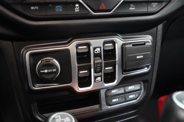 Used 2023 Jeep Wrangler Unlimited Sahara w/ Cold Weather Group image 26