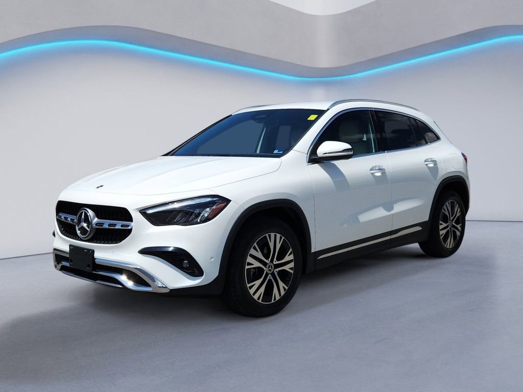 Used 2025 Mercedes-Benz GLA 250 4MATIC image 7