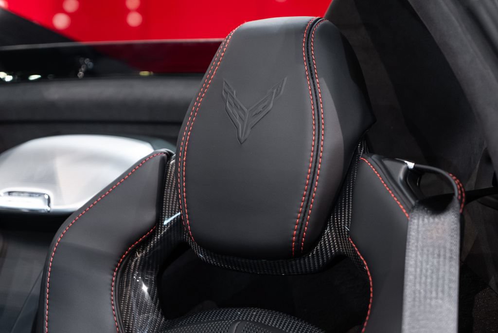 Used 2025 Chevrolet Corvette Z06 w/ Z07 Performance Package RWD image 6