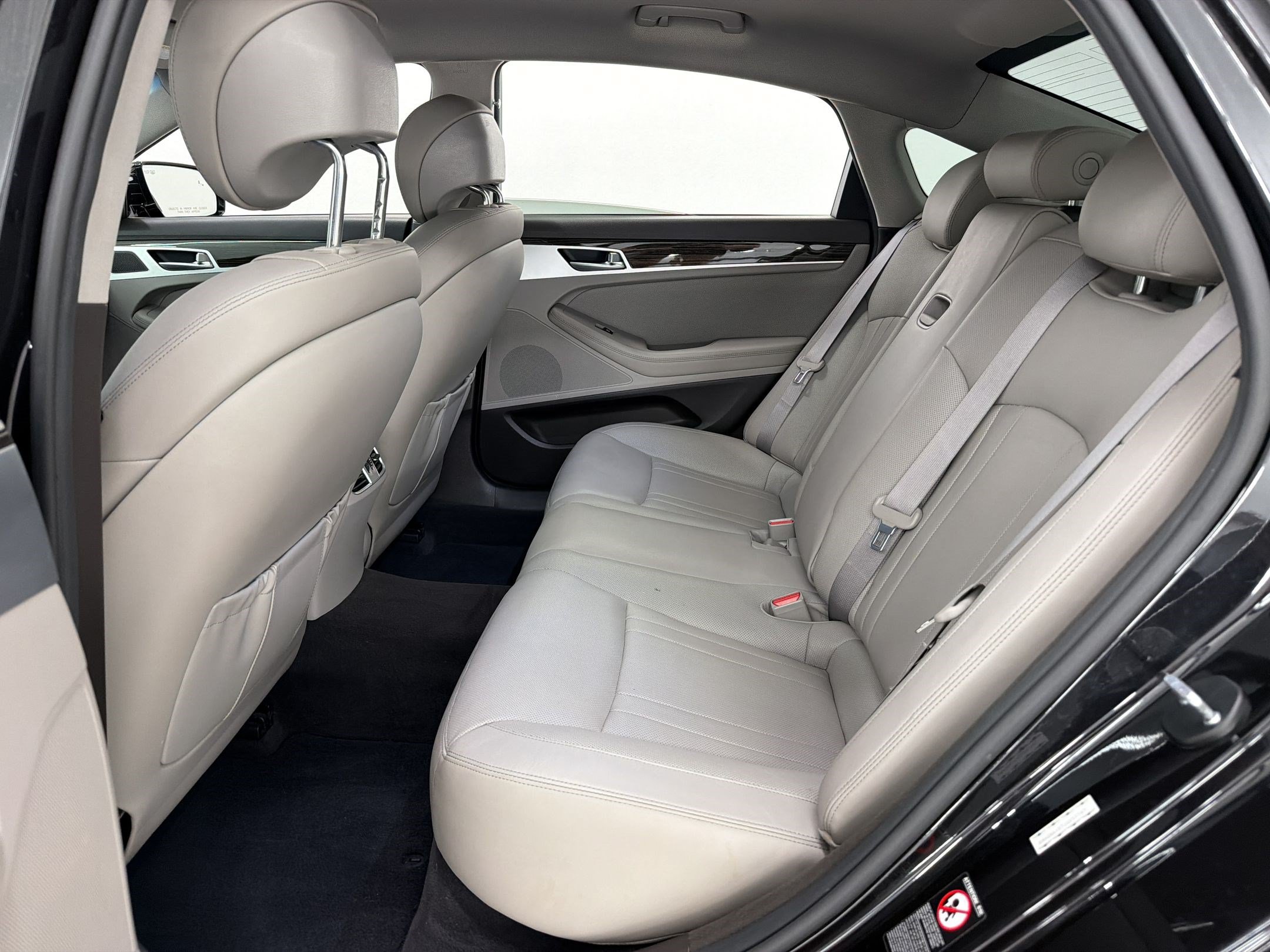 Used 2018 Genesis G80 3.8 AWD/4WD image 23