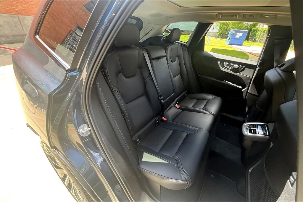 New 2026 Volvo XC60 B5 Ultra w/ Protection Package Premier AWD/4WD image 10