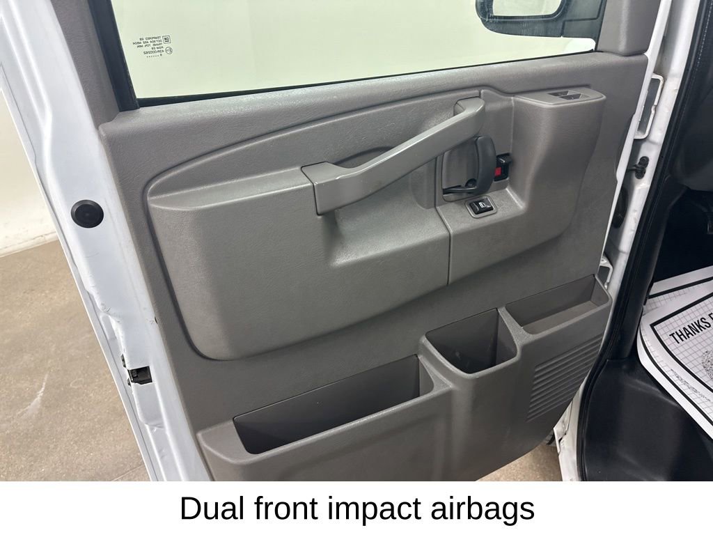 Used 2017 Chevrolet Express 2500 image 29