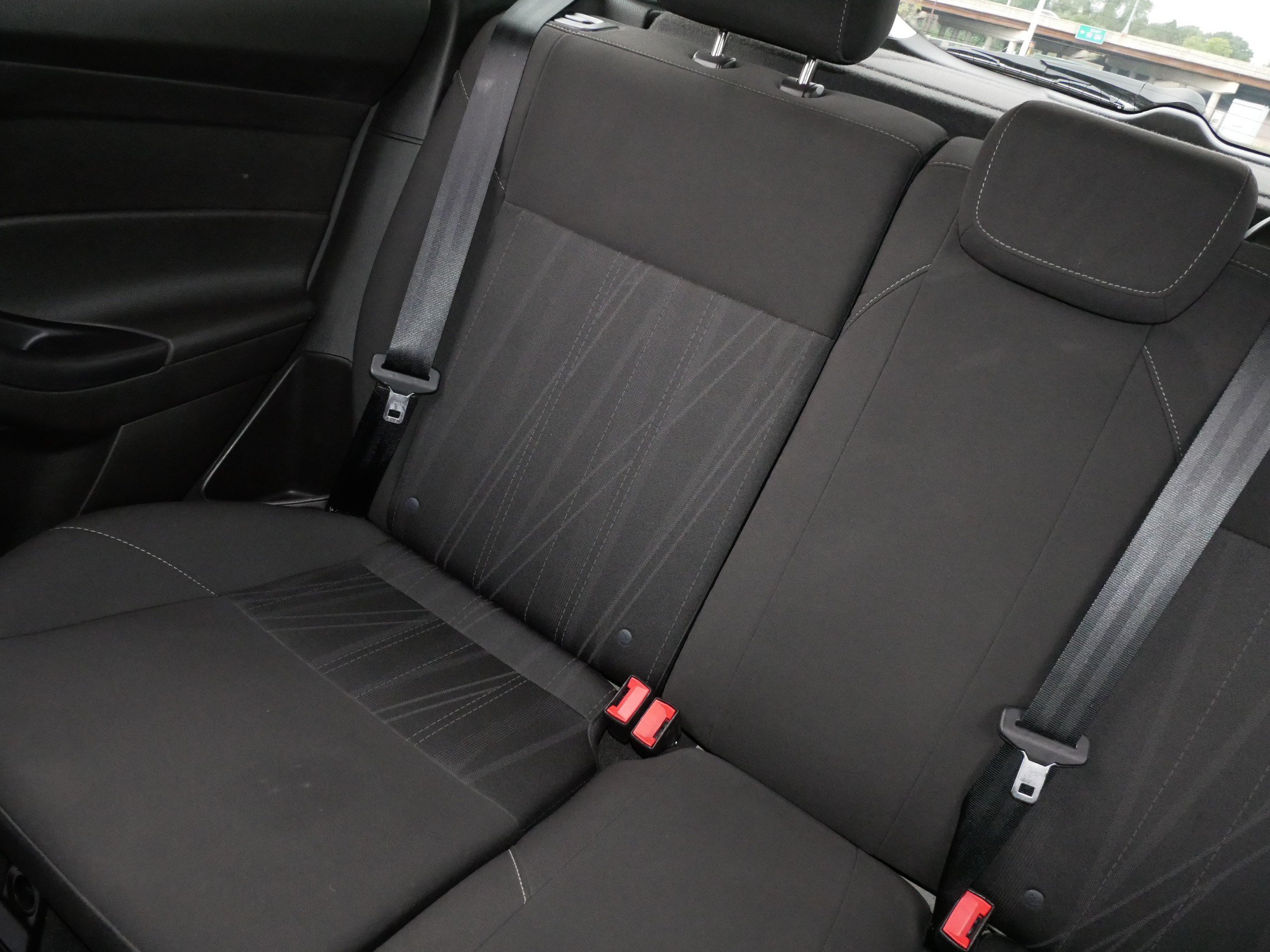 Used 2016 Ford Focus SE FWD image 12
