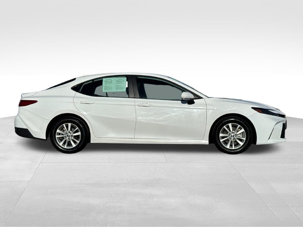 Used 2025 Toyota Camry LE FWD image 6