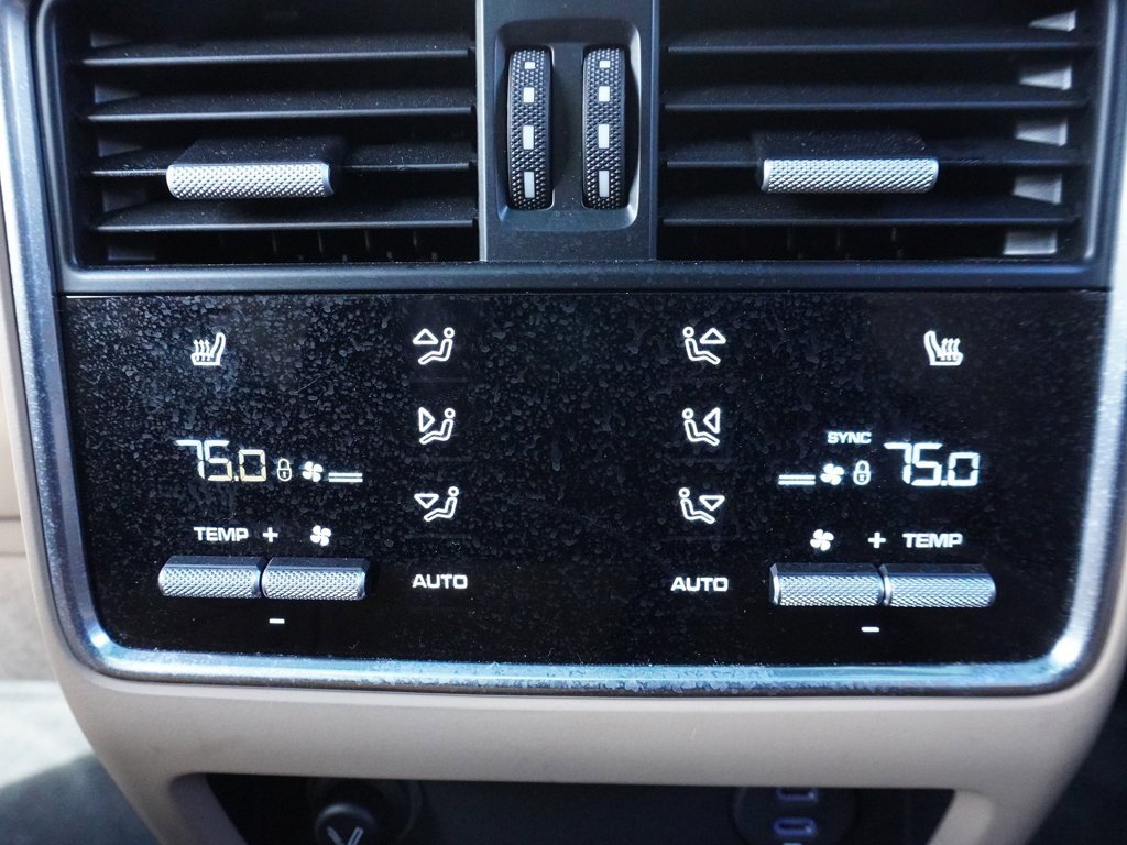 Used 2020 Porsche Cayenne Turbo image 65