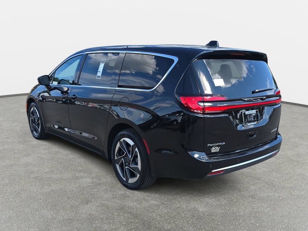 New 2027 Chrysler Pacifica Limited FWD image 7
