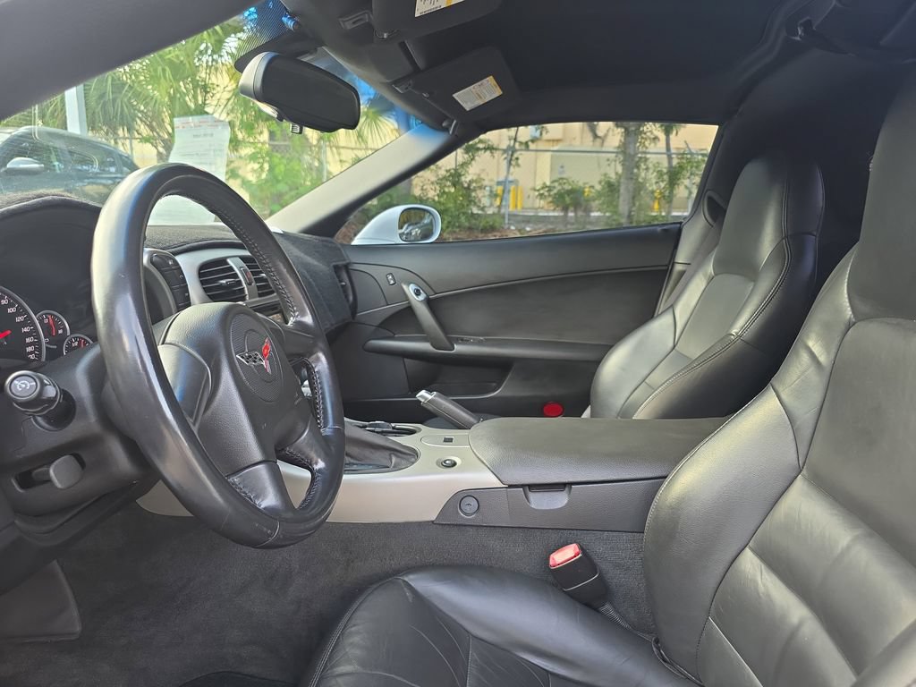 Used 2005 Chevrolet Corvette Coupe RWD image 17