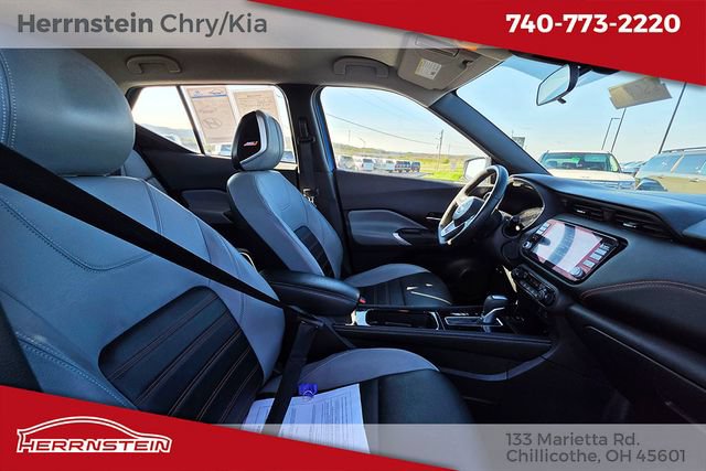 Used 2024 Nissan Kicks SR w/ SR Premium Package FWD image 22