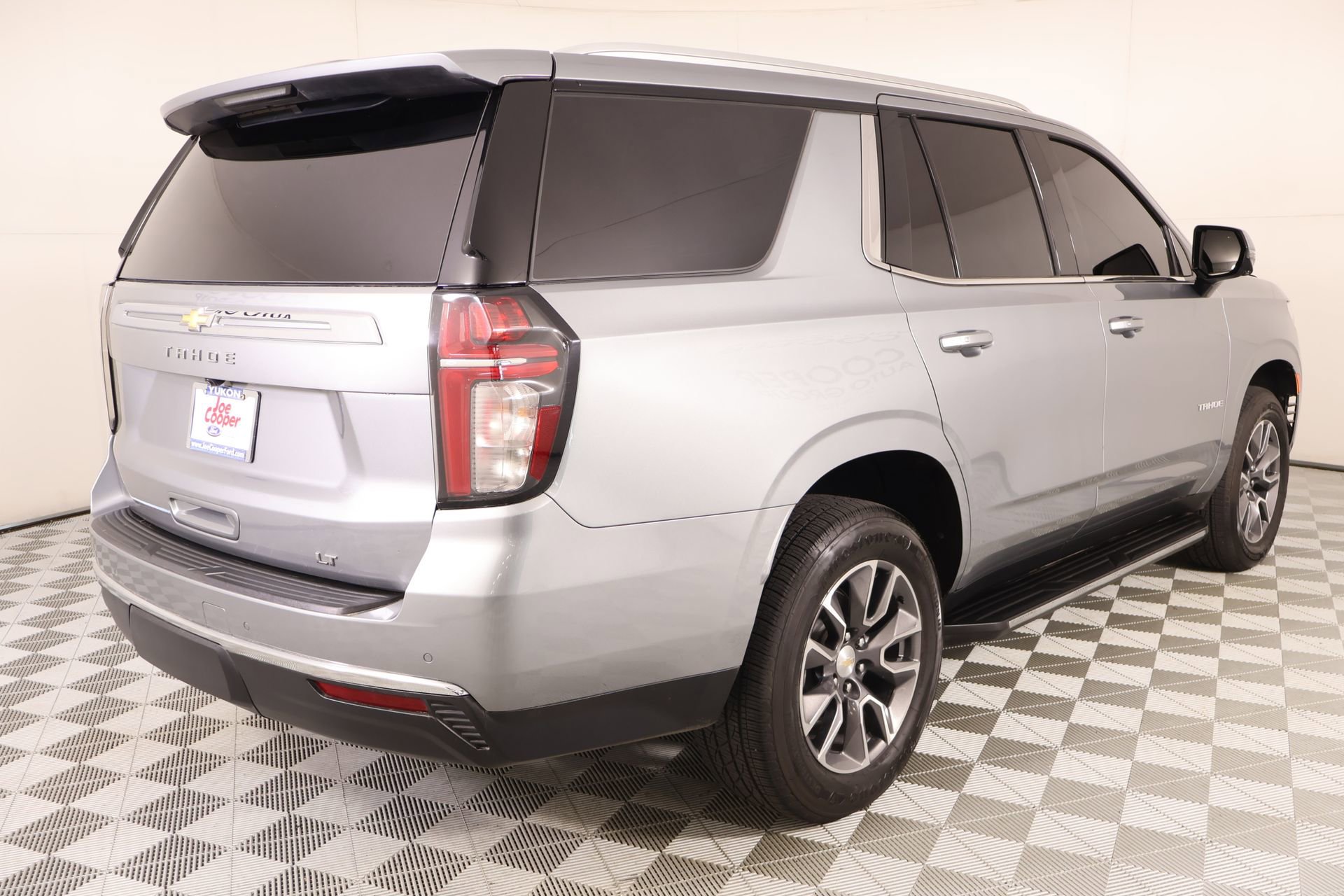 Used 2023 Chevrolet Tahoe LT w/ Luxury Package image 23