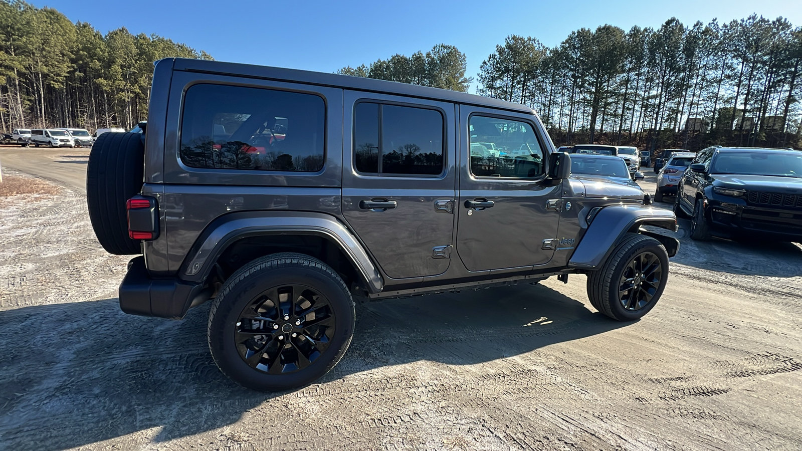 Used 2025 Jeep Wrangler Sahara 4xe w/ Safety Group AWD/4WD image 8