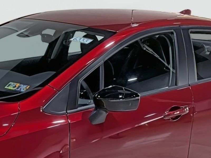 Used 2025 Nissan Versa SR w/ Trunk Package image 8