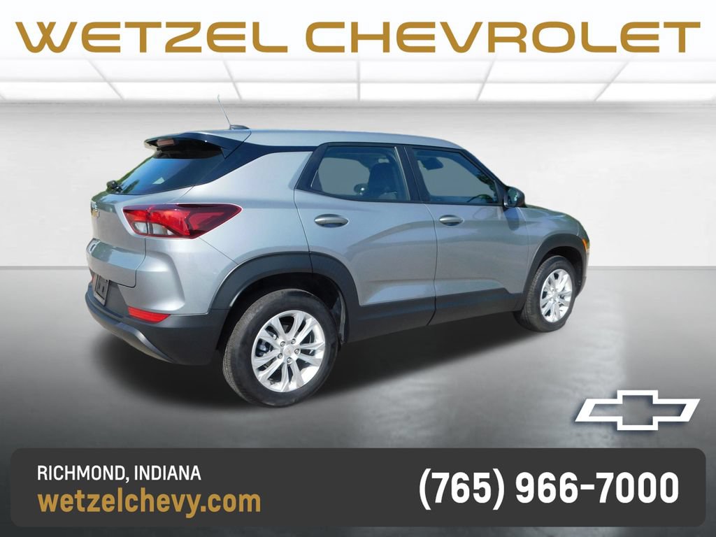 Used 2023 Chevrolet TrailBlazer LS AWD/4WD image 3