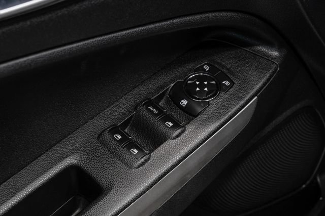 Used 2021 Ford EcoSport Titanium AWD/4WD image 44