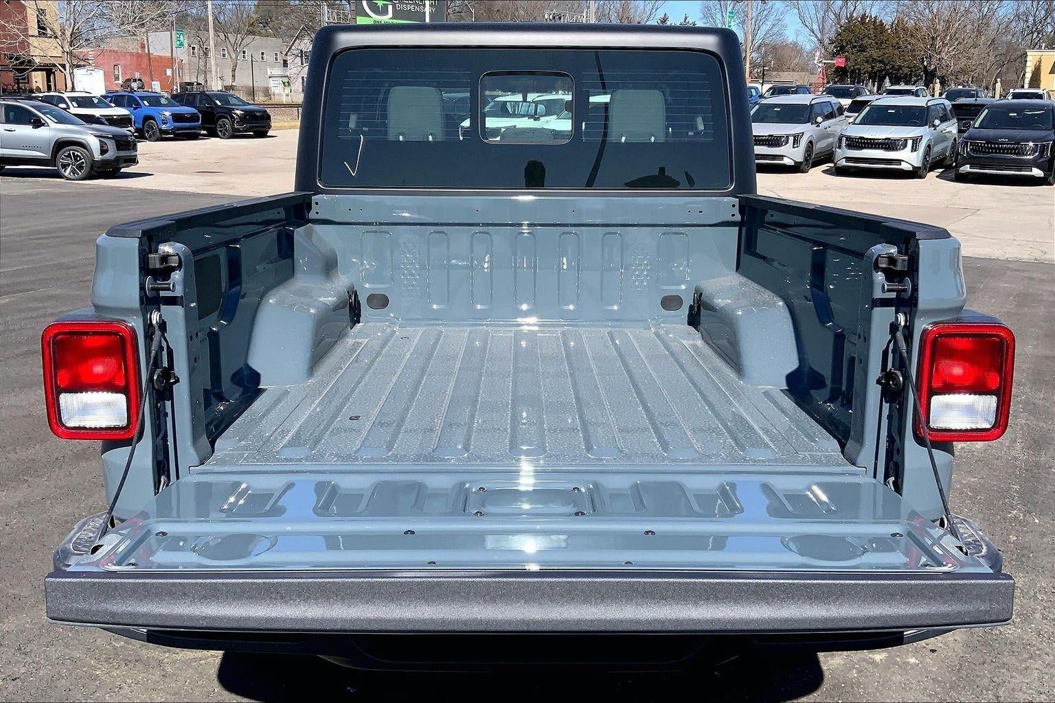 New 2026 Jeep Gladiator Sport AWD/4WD image 5