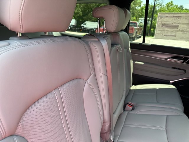 New 2025 Jeep Wagoneer Series II image 34